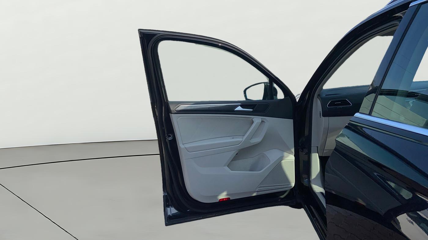 2023 Volkswagen TIGUAN ELEGANCE 2.0 TSI DSG, Petrol, Automatic, 71,119 km, LHS Front Door