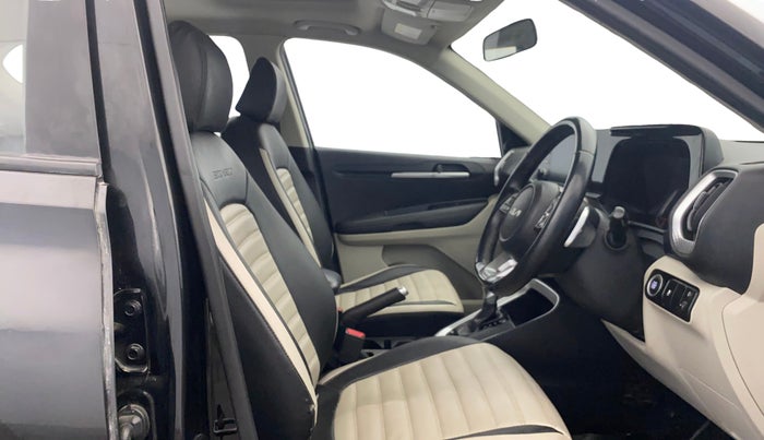 2021 KIA SONET HTX 1.5 AT, Diesel, Automatic, 34,261 km, Right Side Front Door Cabin