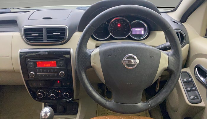 2017 Nissan Terrano XV D THP 110 PS, Diesel, Manual, 77,869 km, Steering Wheel Close Up
