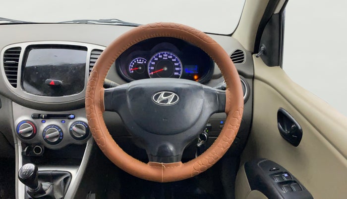 2015 Hyundai i10 MAGNA 1.1, CNG, Manual, 54,843 km, Steering Wheel Close Up