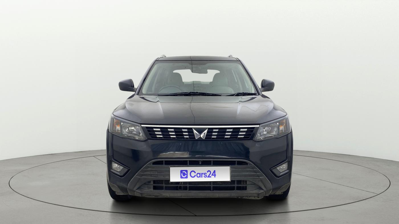 2022 Mahindra XUV300 W4 1.2 PETROL, Petrol, Manual, 1,08,779 km, Front