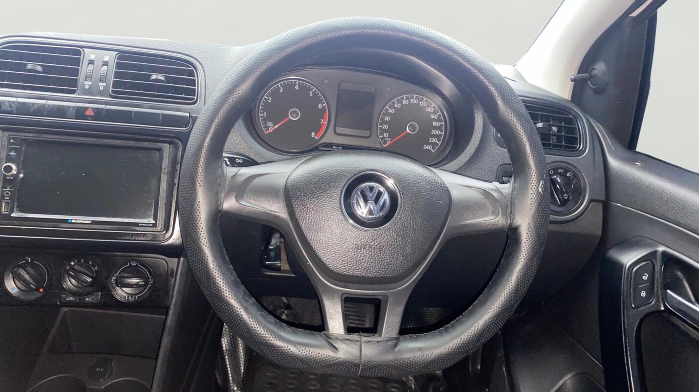 2021 Volkswagen Polo TRENDLINE 1.0L, Petrol, Manual, 1,22,676 km, Steering Wheel Close Up