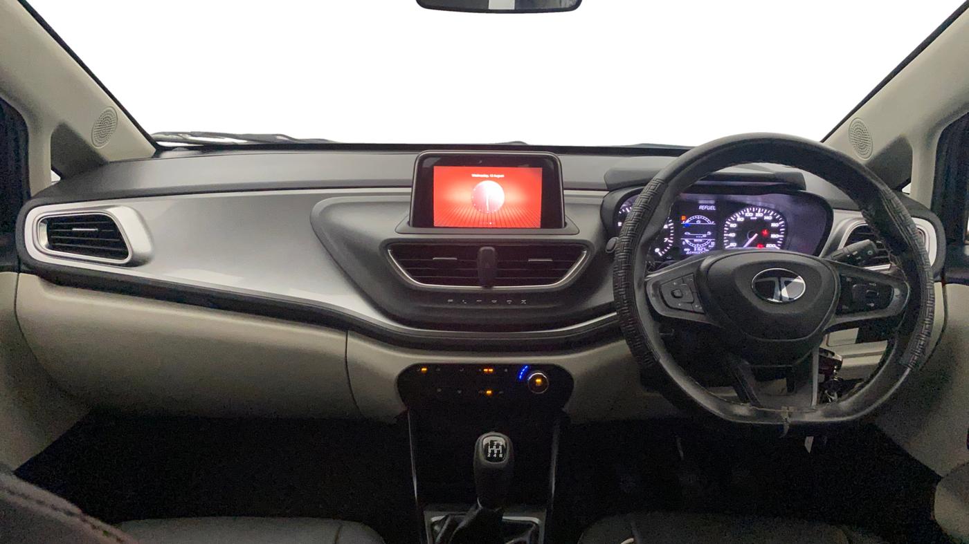 2024 Tata ALTROZ XM PLUS PETROL, Petrol, Manual, 31,608 km, Dashboard