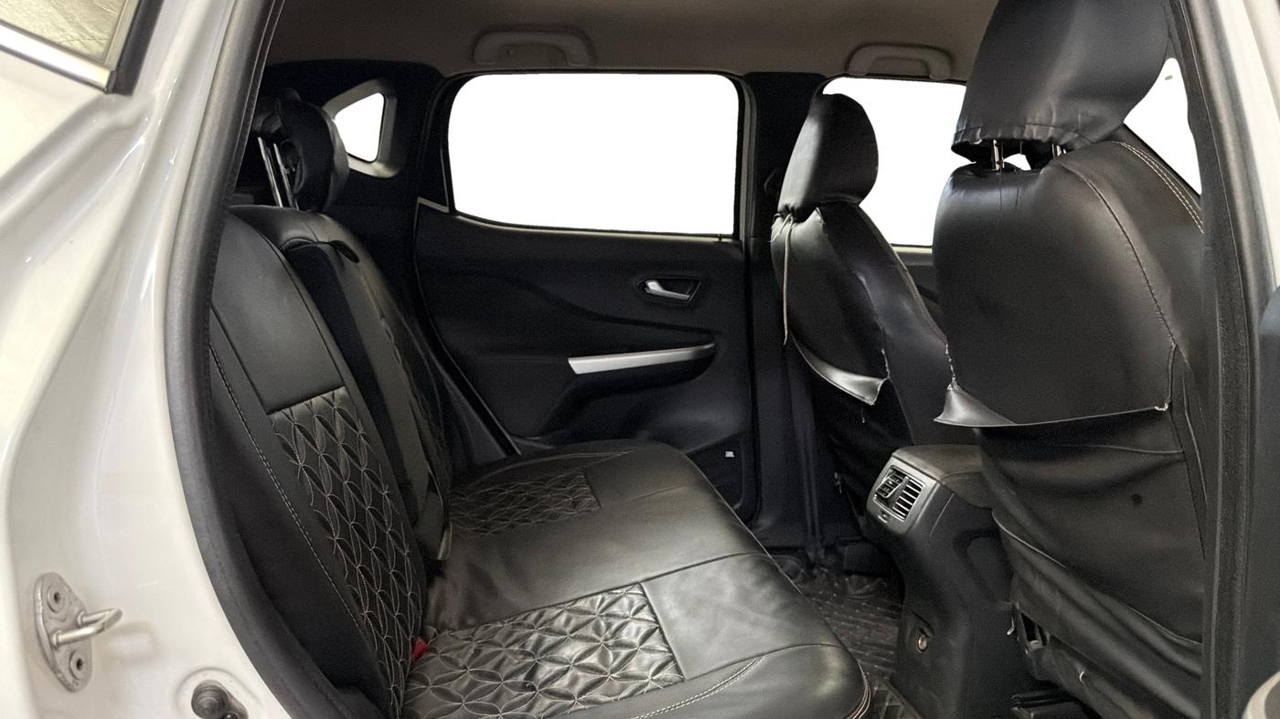 2021 Nissan MAGNITE XV PREMIUM, Petrol, Manual, 49,042 km, Right Side Rear Door Cabin