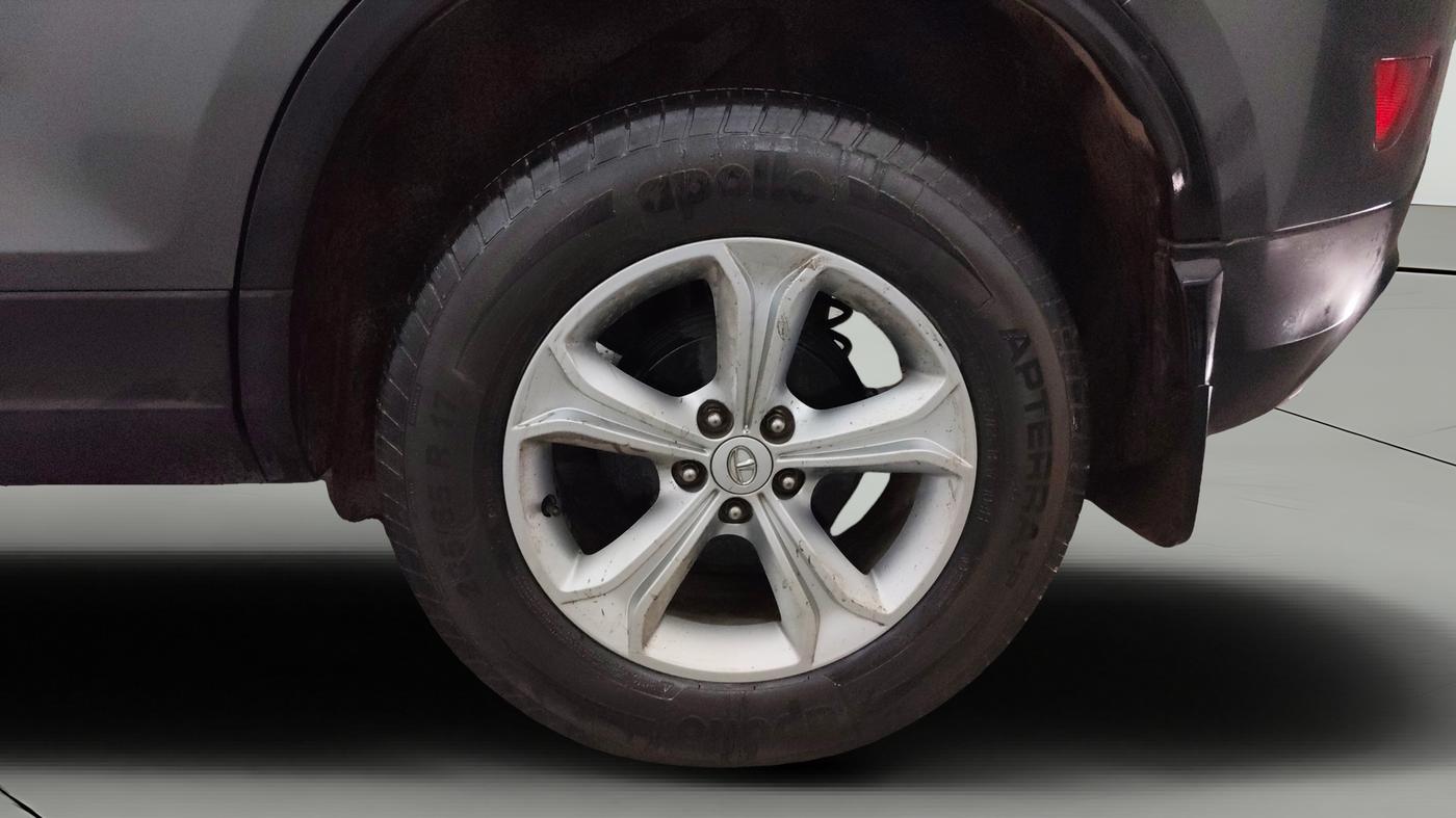 2023 Tata Harrier XZA 2.0L, Diesel, Automatic, 48,255 km, Left Rear Wheel