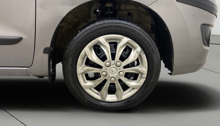 2017 Maruti Wagon R 1.0 VXI, Petrol, Manual, 77,671 km, Right Front Wheel