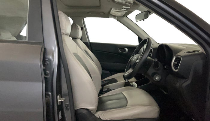 2020 Hyundai VENUE SX 1.0 TURBO, Petrol, Manual, 56,321 km, Right Side Front Door Cabin