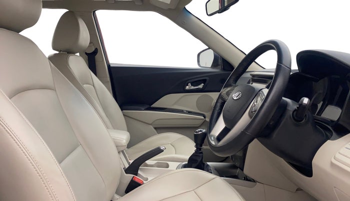 2021 Mahindra XUV300 W8 (O) 1.2 PETROL, Petrol, Manual, 55,687 km, Right Side Front Door Cabin