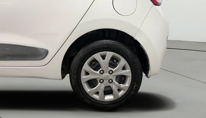 2015 Hyundai Grand i10 SPORTZ 1.2 KAPPA VTVT, Petrol, Manual, 23,597 km, Left Rear Wheel