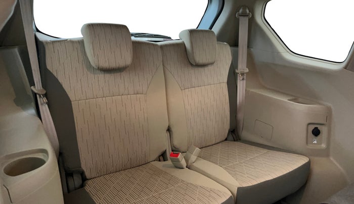 2023 Toyota RUMION V AT , Petrol, Automatic, 7,062 km, Third Seat Row ( optional )