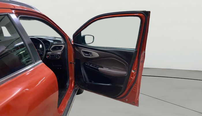 2024 Toyota Urban Cruiser Taisor V 1.0 Petrol MT, Petrol, Manual, 16,221 km, RHS Front Door