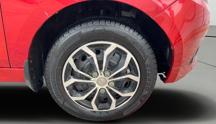 2018 Tata Tiago XT PETROL, Petrol, Manual, 65,973 km, Right Front Wheel