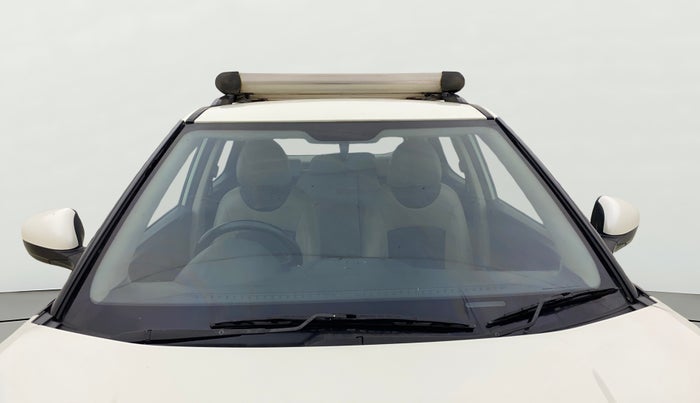 2020 Mahindra XUV300 W6 1.2 PETROL, Petrol, Manual, 99,728 km, Front Windshield