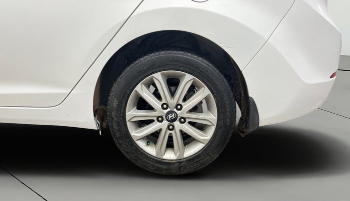 2016 Hyundai New Elantra 1.8 SX AT VTVT, Petrol, Automatic, 1,05,897 km, Left Rear Wheel