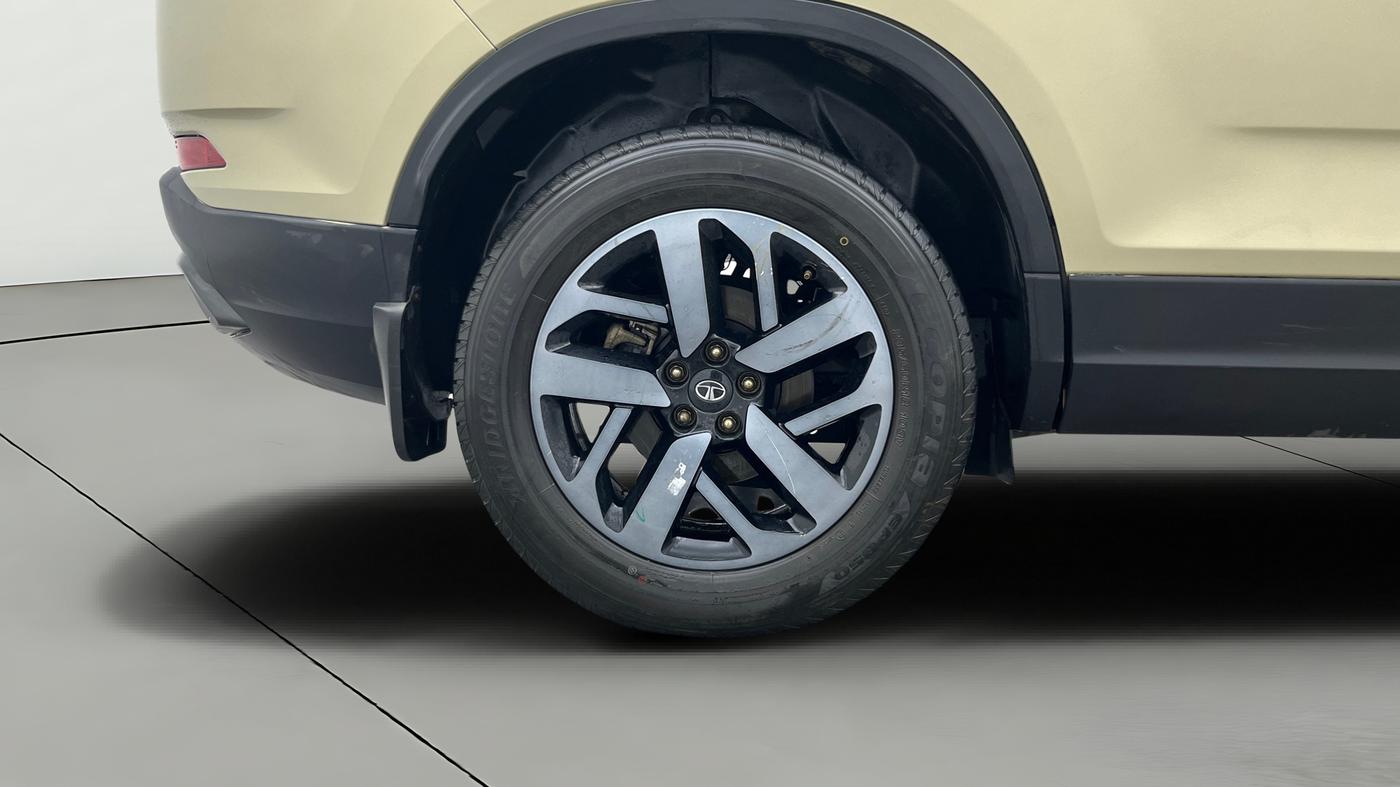 2022 Tata Safari XZ PLUS KAZIRANGA, Diesel, Manual, 25,241 km, Right Rear Wheel
