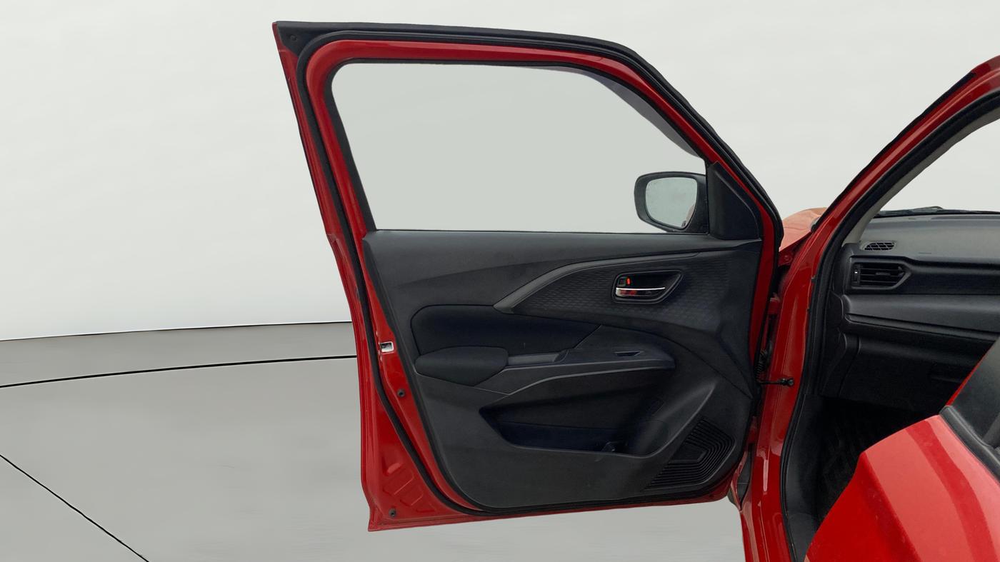 2025 Maruti Swift VXi (O) AMT, Petrol, Automatic, 2,472 km, LHS Front Door