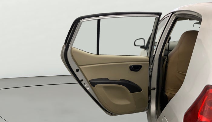 2014 Hyundai i10 MAGNA 1.1, CNG, Manual, 66,610 km, LHS Rear Door