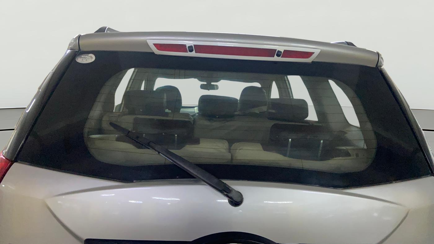 2017 Mahindra XUV500 W6, Diesel, Manual, 94,939 km, Rear Windshield