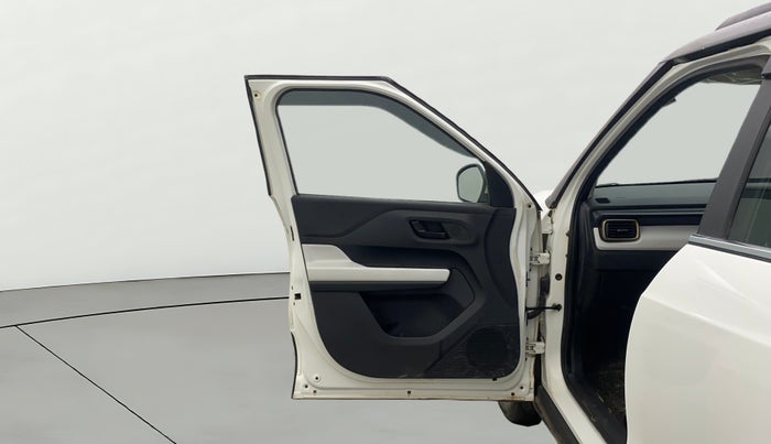 2023 Tata PUNCH ACCOMPLISHED DAZZLE SUNROOF CNG MT, CNG, Manual, 32,902 km, LHS Front Door