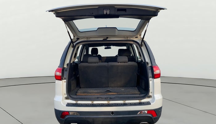 2017 Tata Hexa XE 4X2 7 STR, Diesel, Manual, 1,60,365 km, Boot Door Open