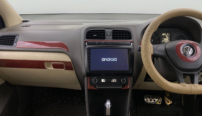 2014 Volkswagen Vento HIGHLINE PETROL AT, Petrol, Automatic, 32,543 km, Air Conditioner