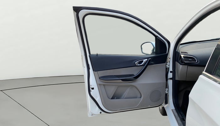 2018 Tata Tiago XZ PETROL, Petrol, Manual, 61,943 km, LHS Front Door