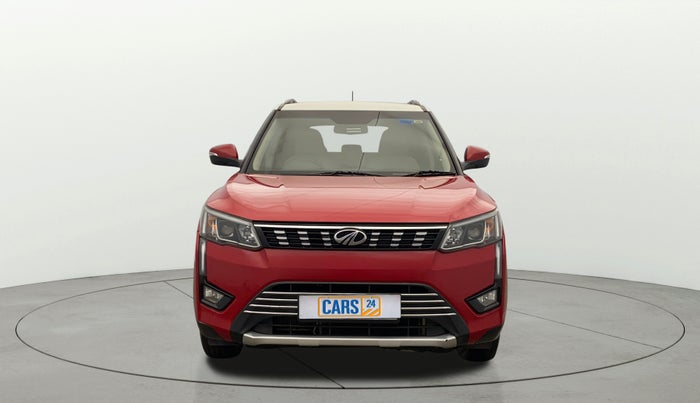 2022 Mahindra XUV300 W8 (O) 1.2 PETROL AMT DUAL TONE, Petrol, Automatic, 29,845 km, Front