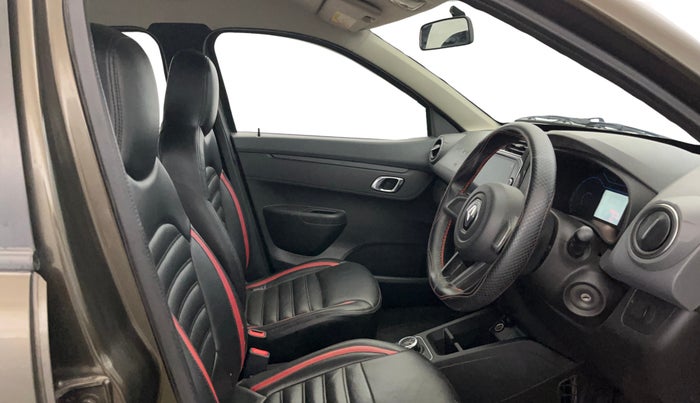 2019 Renault Kwid RXT 1.0 AMT (O), Petrol, Automatic, 38,432 km, Right Side Front Door Cabin