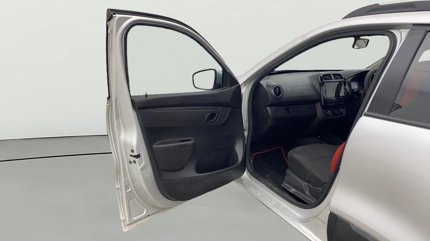2022 Renault Kwid RXT 1.0, Petrol, Manual, 17,539 km, LHS Front Door