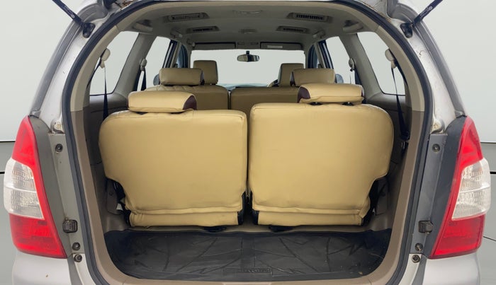 2015 Toyota Innova 2.5 VX 8 STR, Diesel, Manual, 1,02,630 km, Boot Open Zoomed View