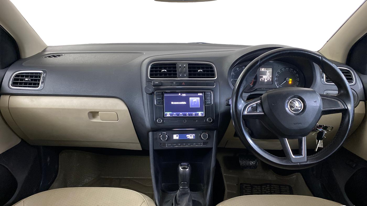 2018 Skoda Rapid STYLE 1.6 MPI AT, Petrol, Automatic, 68,380 km, Dashboard