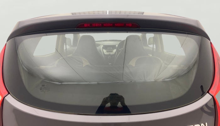 2018 Hyundai Eon MAGNA +, Petrol, Manual, 1,09,456 km, Rear Windshield