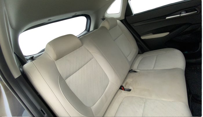 2023 KIA SELTOS HTK PLUS 1.5 IMT, Petrol, Manual, 26,054 km, Right Side Rear Door Cabin