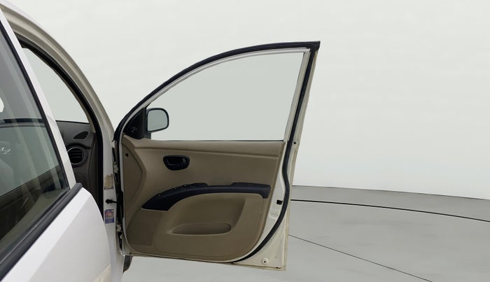 2013 Hyundai i10 MAGNA 1.1, CNG, Manual, 77,830 km, RHS Front Door