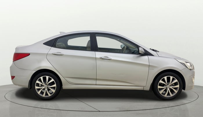 2017 Hyundai Verna 1.6 VTVT SX, Petrol, Manual, 35,102 km, Right Side View