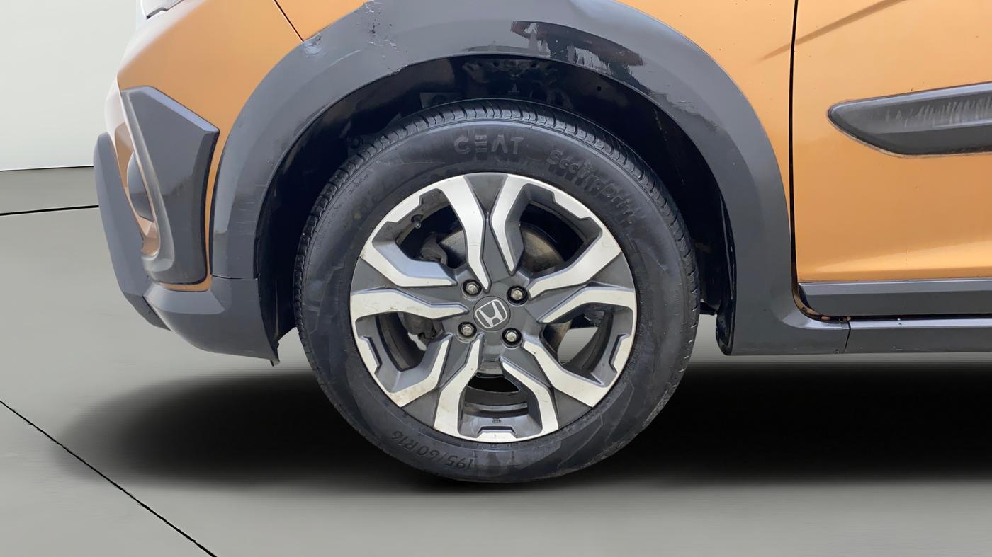 2017 Honda WR-V 1.2L I-VTEC VX MT, Petrol, Manual, 1,00,165 km, Left Front Wheel