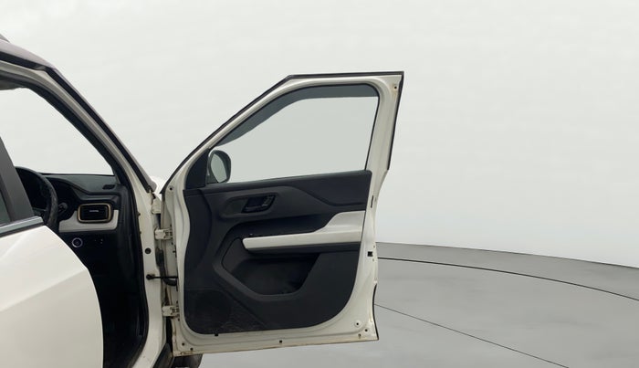 2023 Tata PUNCH ACCOMPLISHED DAZZLE SUNROOF CNG MT, CNG, Manual, 32,902 km, RHS Front Door