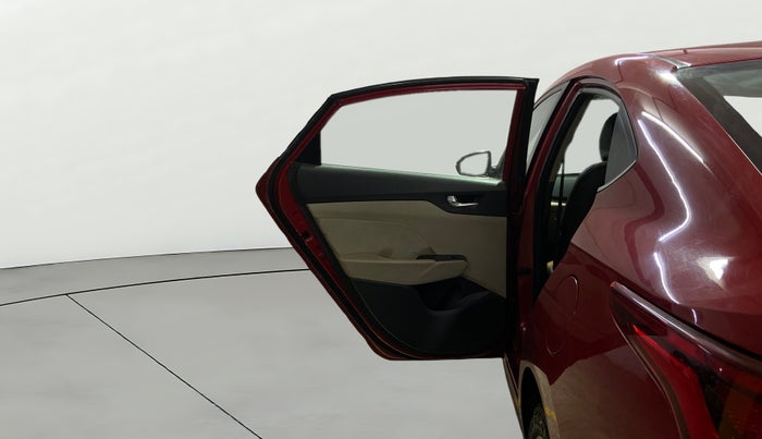 2018 Hyundai Verna 1.6 CRDI SX + AT, Diesel, Automatic, 95,998 km, LHS Rear Door