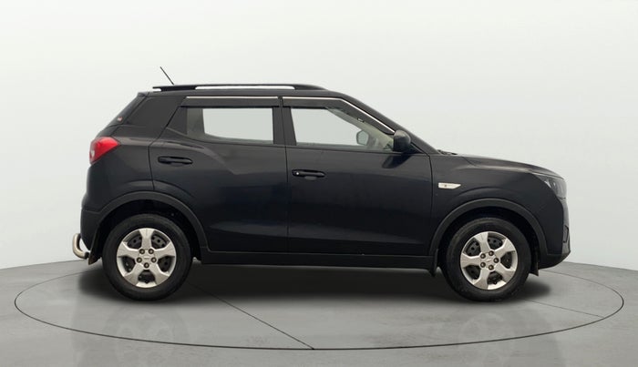 2022 Mahindra XUV300 W6 1.2 PETROL, Petrol, Manual, 26,436 km, Right Side View