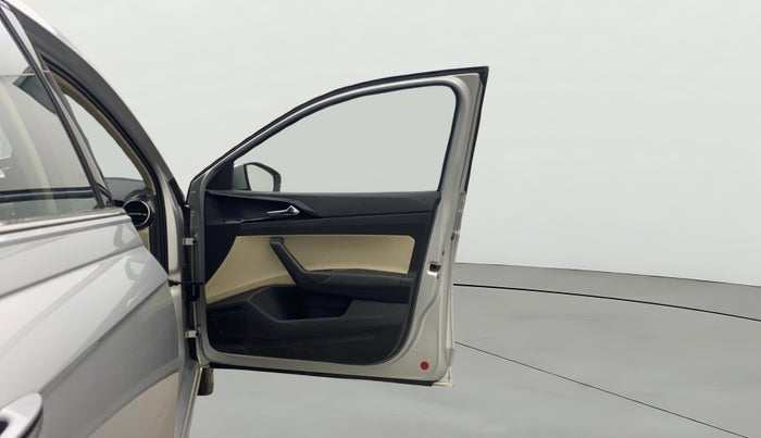 2022 Skoda SLAVIA STYLE 1.0L TSI MT, Petrol, Manual, 51,318 km, RHS Front Door