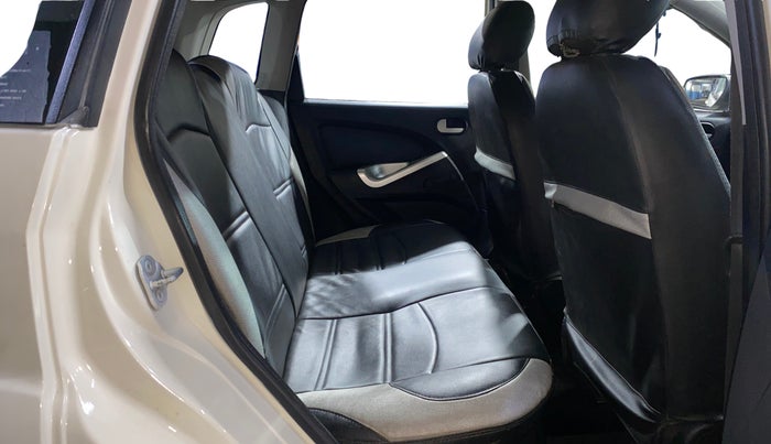 2015 Ford New Figo TITANIUM 1.2 PETROL MT, Petrol, Manual, 77,332 km, Right Side Rear Door Cabin