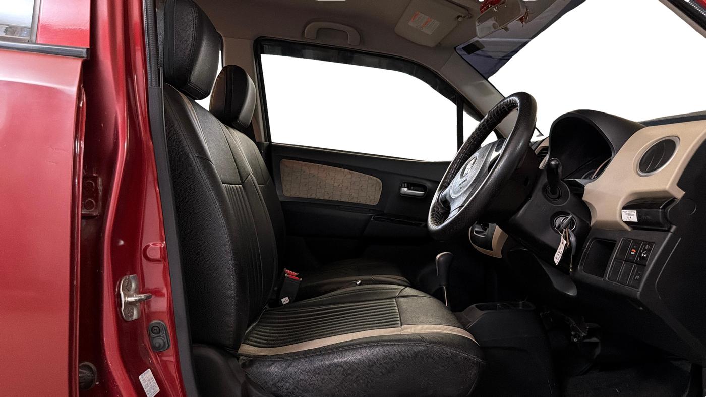 2017 Maruti Wagon R 1.0 VXI (O) AMT, Petrol, Automatic, 36,196 km, Right Side Front Door Cabin