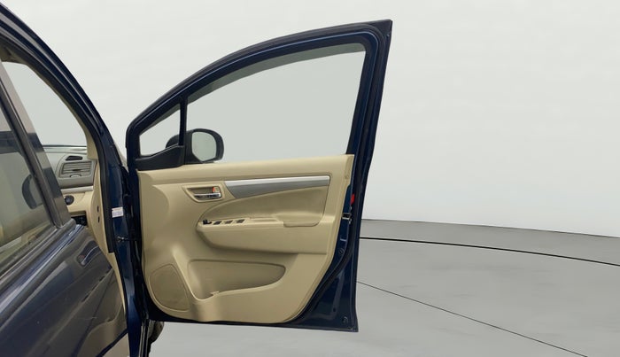 2016 Maruti Ertiga ZDI + SHVS, Diesel, Manual, 71,927 km, RHS Front Door