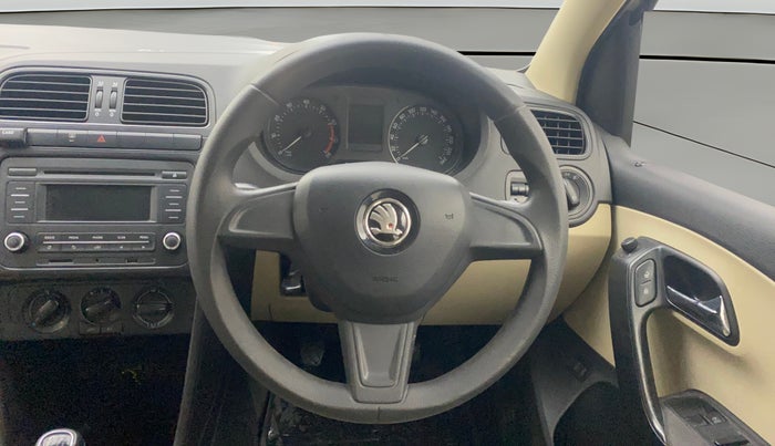 2017 Skoda Rapid 1.6 MPI ACTIVE, Petrol, Manual, 67,939 km, Steering Wheel Close Up