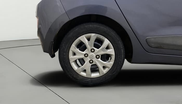 2015 Hyundai Grand i10 SPORTZ 1.1 CRDI, Diesel, Manual, 1,38,343 km, Right Rear Wheel