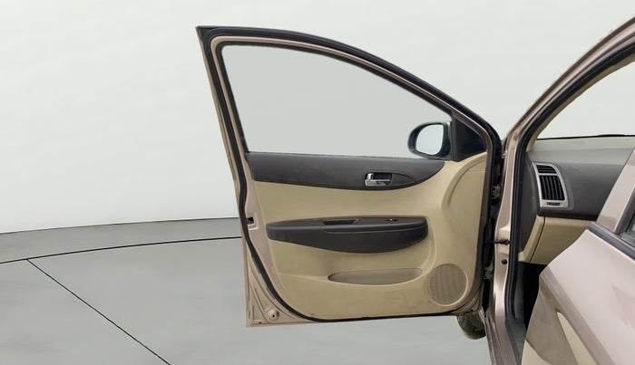 2014 Hyundai Elite i20 ASTA 1.2, Petrol, Manual, 1,15,781 km, LHS Front Door