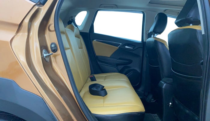 2017 Honda WR-V 1.5L I-DTEC VX MT, Diesel, Manual, 68,174 km, Right Side Rear Door Cabin