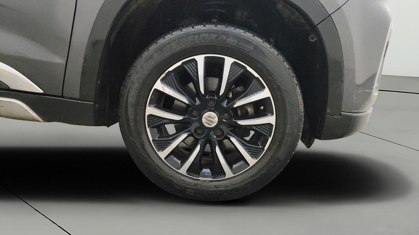 2020 Maruti Vitara Brezza VXI, Petrol, Manual, 1,02,160 km, Right Front Wheel