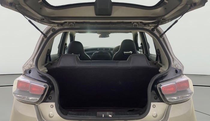 2017 Mahindra KUV 100 NXT K4+ P 6 STR, Petrol, Manual, 35,751 km, Boot Open Zoomed View