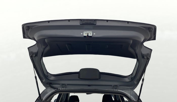 2022 Hyundai VENUE S+ 1.2, Petrol, Manual, 41,973 km, Boot Door Open